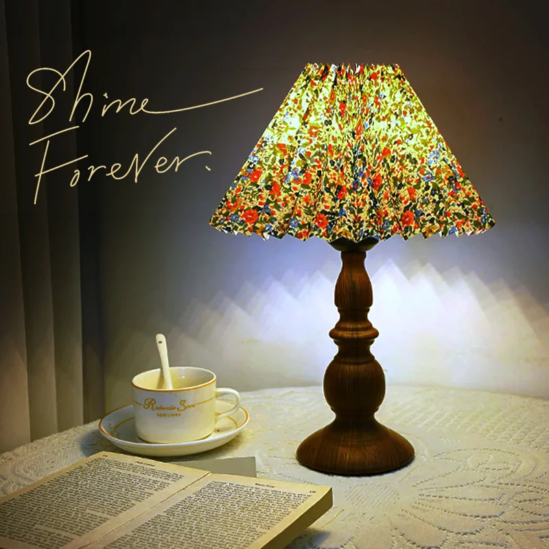 American Retro Wood Grain Desk Lamp Bedroom Bedside Living Room Desktop Multi-functional Atmosphere Night Light