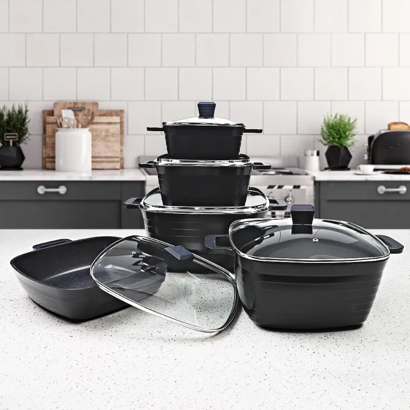 Black non-stick soup pot set, aluminum casserole set, metal material.