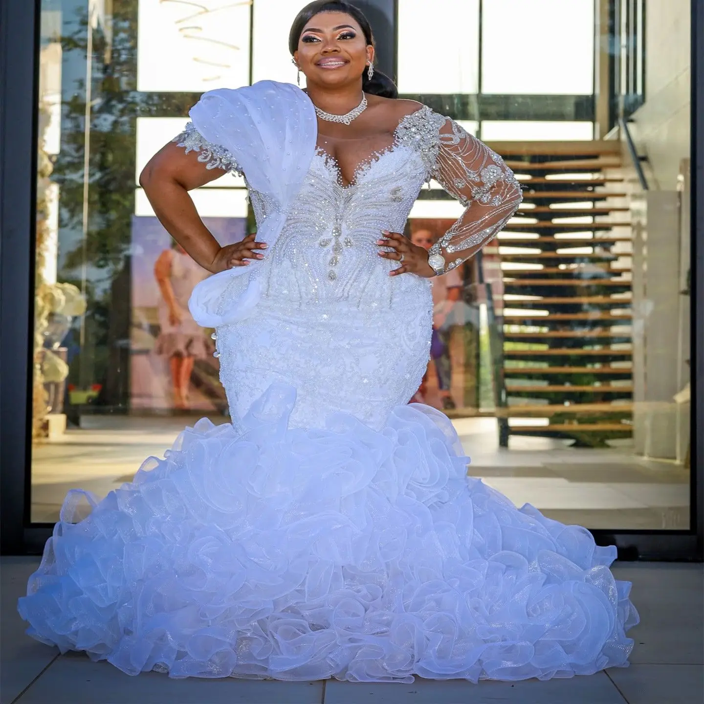 

Customized Arabic Plus Size White Mermaid Wedding Dresses Tiers Organza Beaded Crystals Lace Bridal Gowns Dress