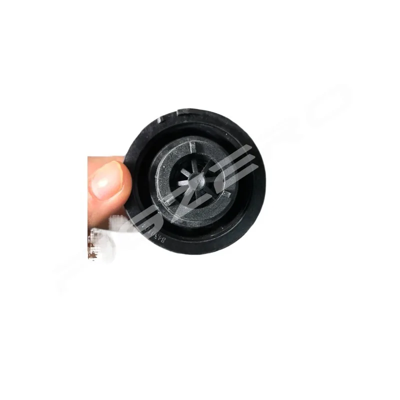 23554862 Genuine Expansion Tank Cover Refilling Kettle Cap Auxiliary Kettles Caps for Wuling Xingchen Jiachen Bingguo