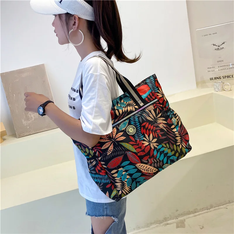 Large Capacity Conventional Tote Bag Nylon Zipper Shopping Bag Fashion Flower Color Women\'s Shoulder Bag Simple Travel Handbag