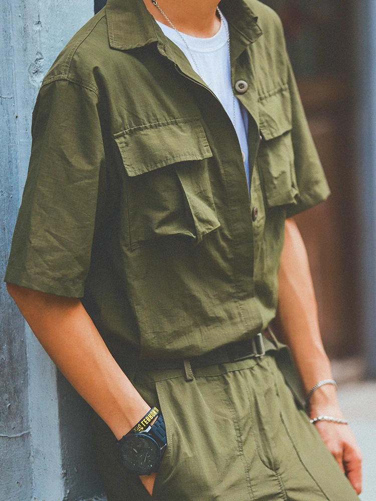 Retro japoński kombinezon roboczy, luźne spodnie męskie, modna odzież codzienna, uniwersalny styl dla młodych mężczyzn.