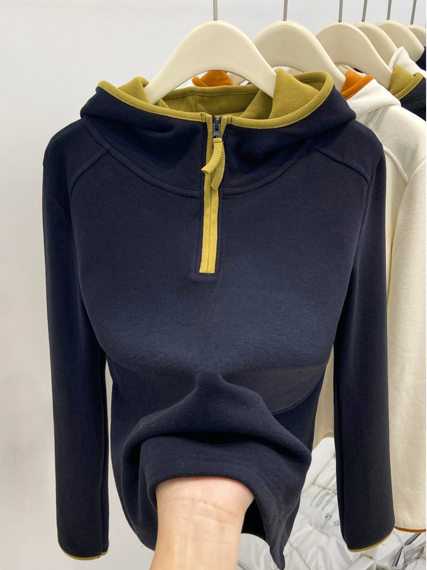 Trendy Thiened-sweater met capuchon, lange mouwen, dameswinter, casual thermische binnenkleding, polyestervezel, losse pasvorm