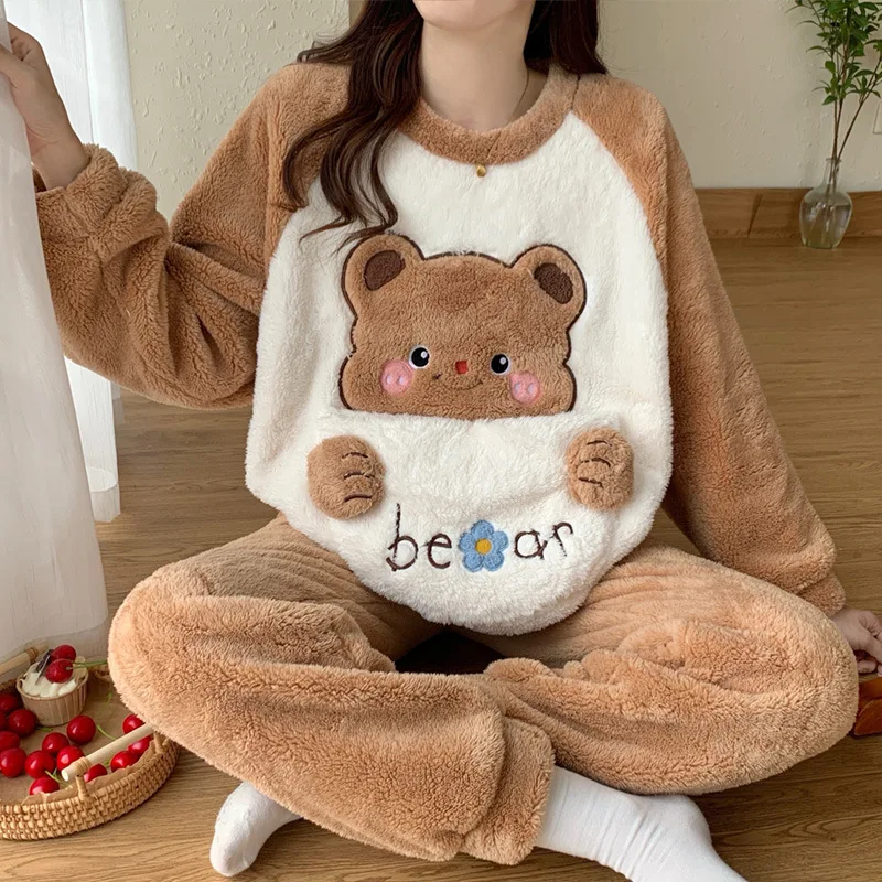 

MINISO new pajamas for women, cute cartoon casual student style, thickened coral fleece set, plus size, home wear