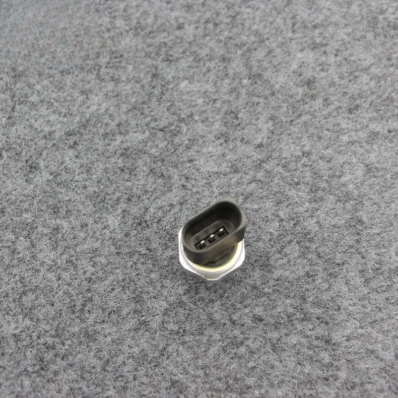 

For VW Lamando Golf 7 Viloran T-Cross T-Roc Lanjing TACQUA Air conditioning pressure switch sensor accessories