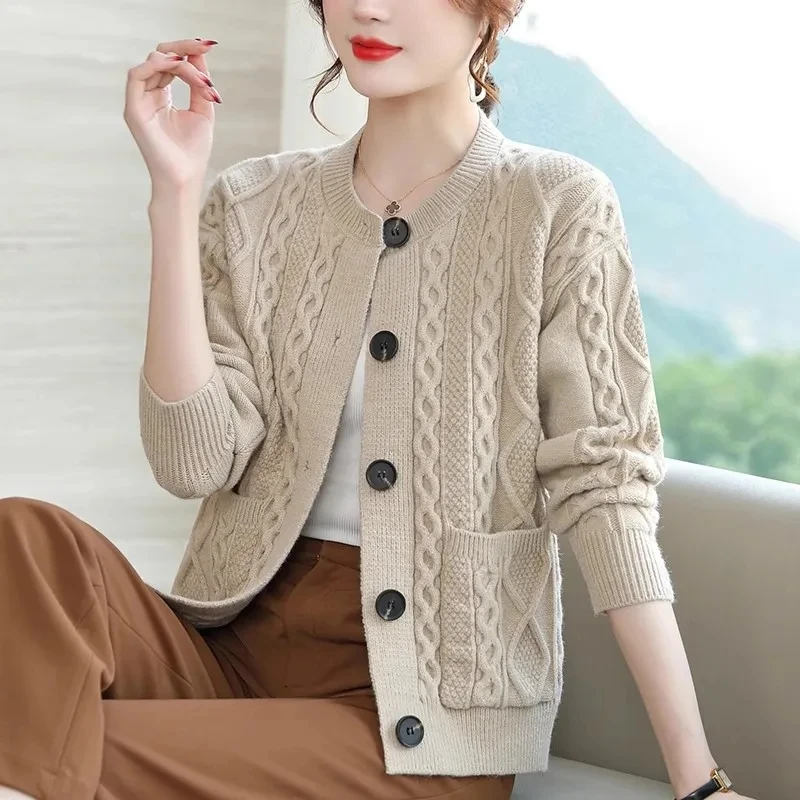 

Sweater Coat Women's Short 2024 New Autumn Winter Jacket Loose High-Quality Thickened Western-Style Knitted Cardigan Female Tops