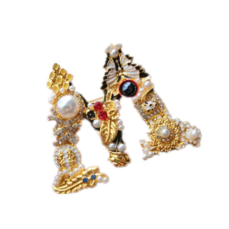 SKEDS أنيقة قصر نمط النساء الفتيات موضة رسالة اللؤلؤ كريستال بروش شارات موضة رائعة خمر دبوس لسيدة