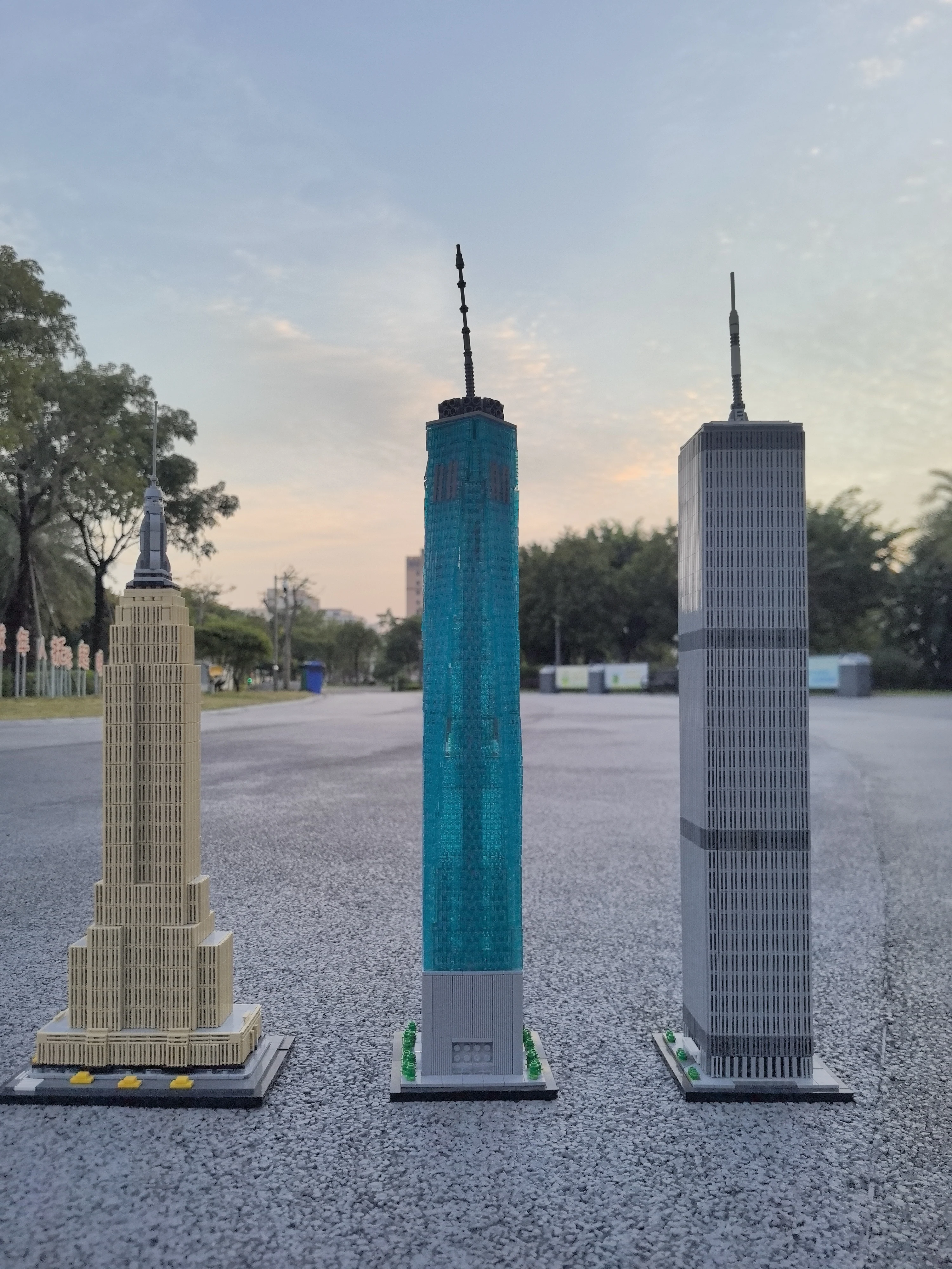 MOC-21046 127129    Klocki konstrukcyjne Dimon Willis Tower w skali 1:800 ﻿