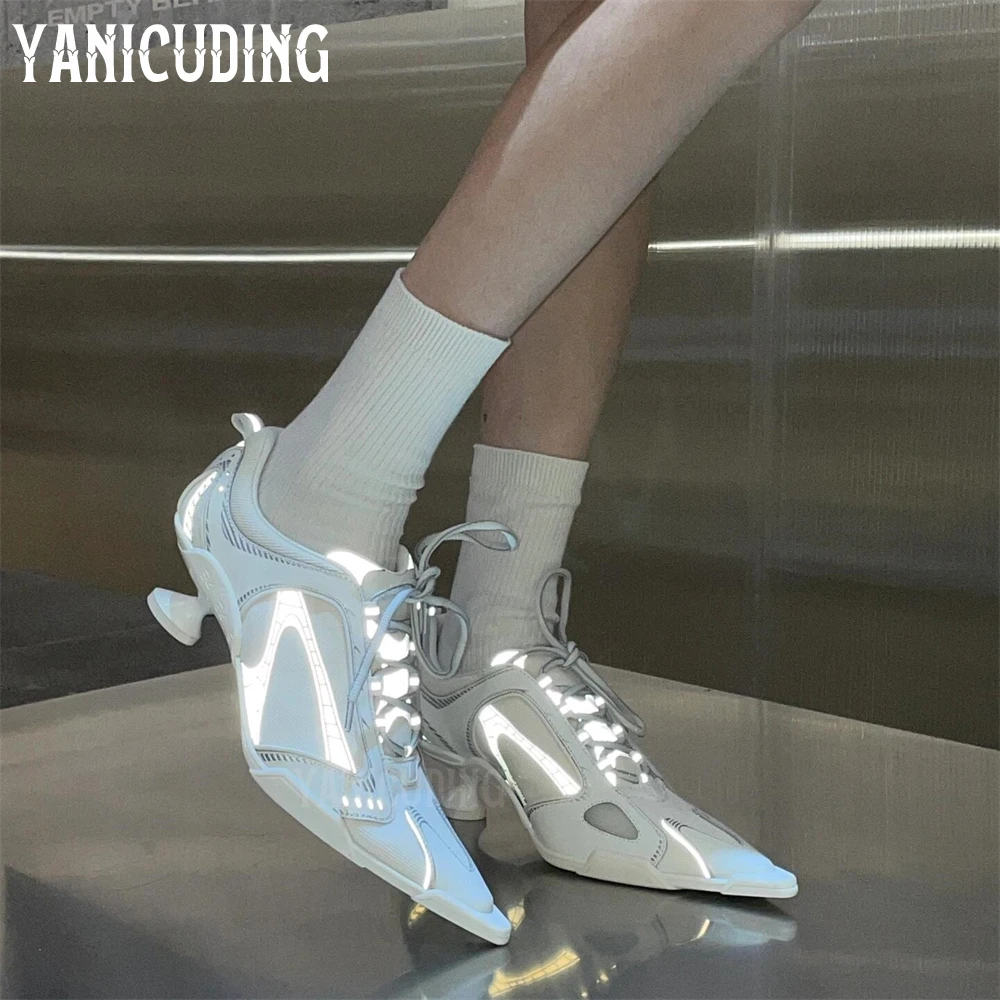 Spitze Zehen hochhackige Turnschuhe für Frauen Neuheit Designer-Stil bequeme High Heels Mesh Mode seltsame Ferse sportliche Absätze
