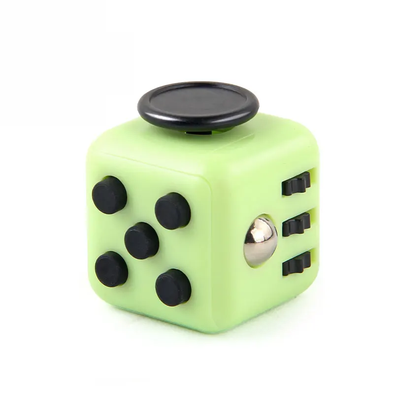6-in-1 Fidget Cube Toy Hand Spinner voor anti-stress/anti-angst Fidget speelgoed voor kinderen, tieners, volwassenen-3,4 cm 40 g meerdere kleuren