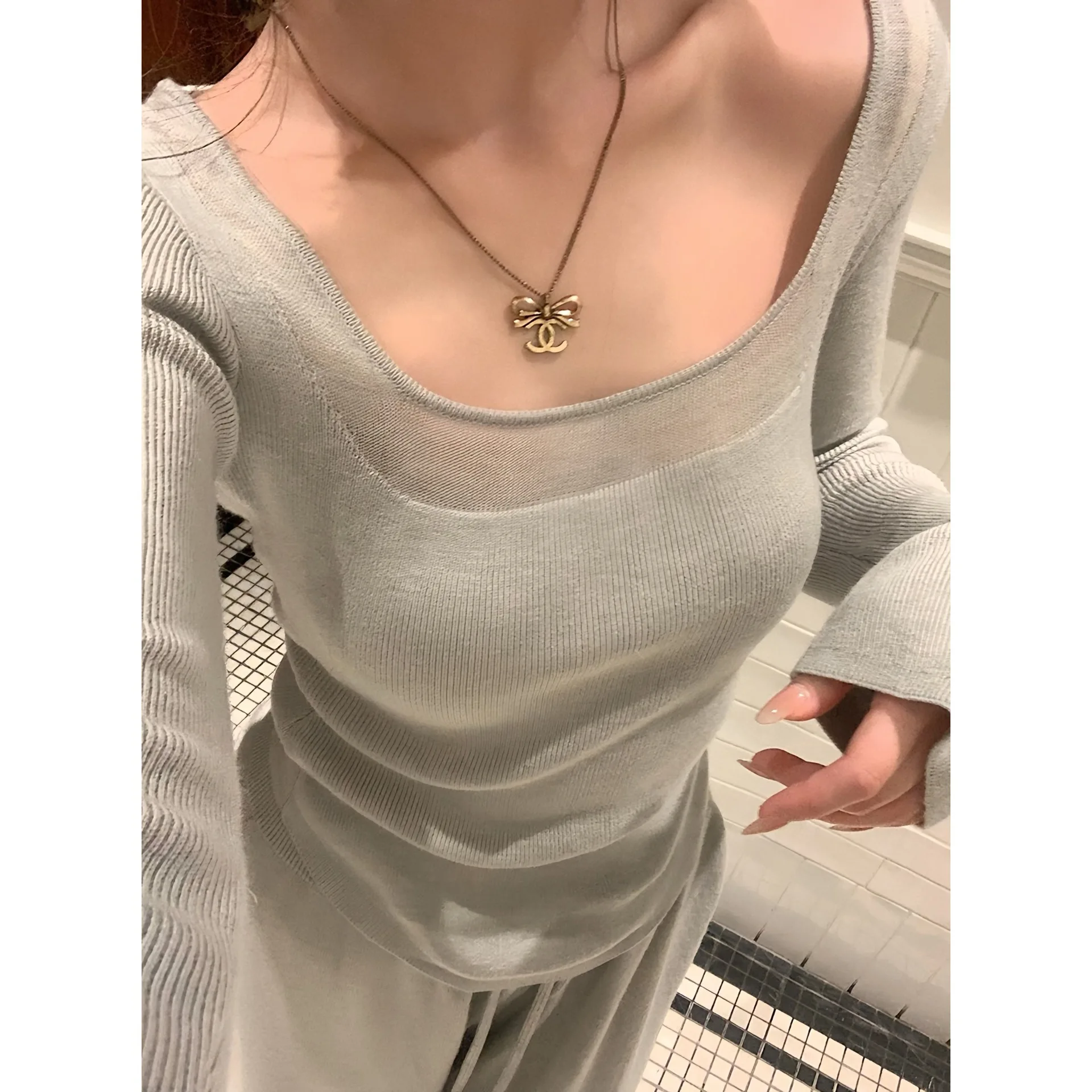 Damen Slim Fit Hemd mit quadratischem Kragen und halbtransparenter Basis, französischer Pure Desire-Baumwollmischung, schicker Langarm-Strickpullover