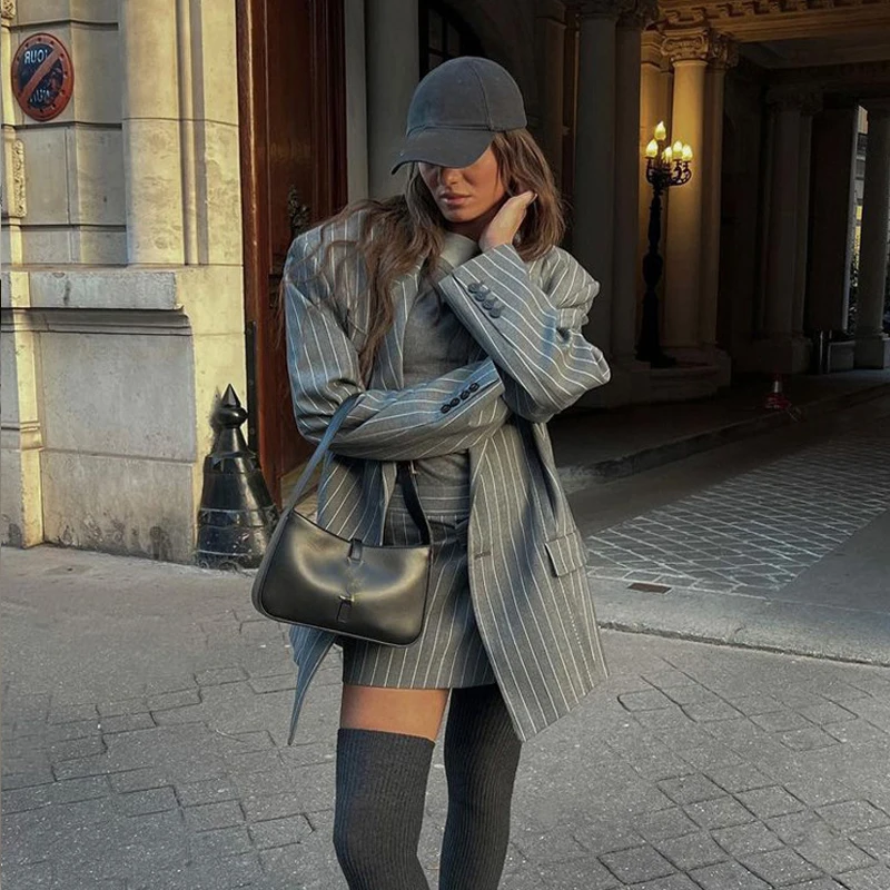 Completo da due pezzi da donna con stampa a righe abiti Vintage con colletto dentellato manica lunga cappotto Casual Blazer + minigonna a vita alta