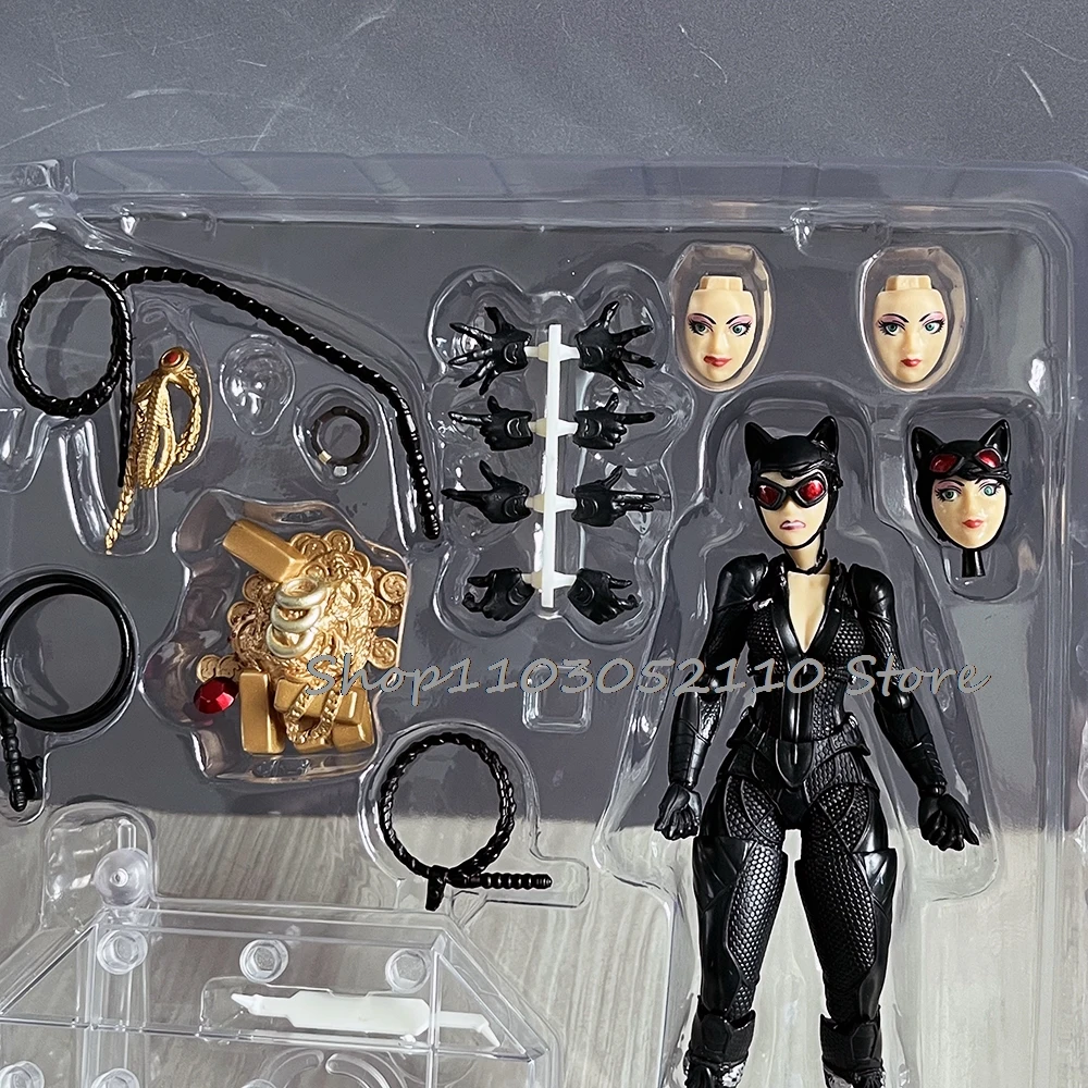 Revoltech Catwoman Action Figure Kaiyodo Amazing Yamaguchi Selina Kyle Anti-hero Collection Doll PVC Movable Model Toys