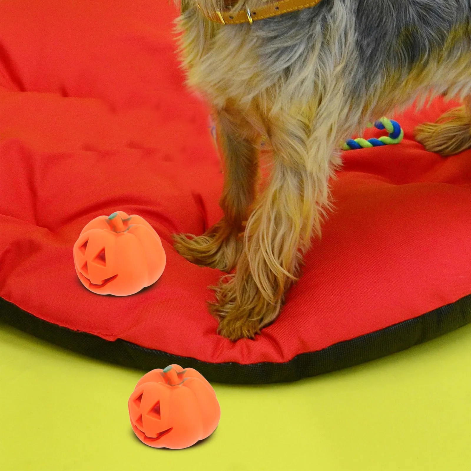 

4Pcs Halloween Pumpkin Cartoon Pet Squeaker Chewing Bite Resistant Training Playing Supplies Halloween Pumpkin Dog Toys