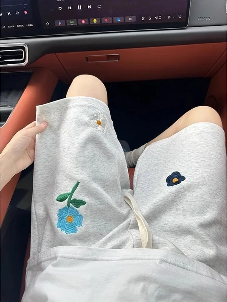 

ay American Retro Embroidered orts Men's Summer Trendy Loose Lazy Sle Pants Couple Five-Quarter Length Casual Trousers