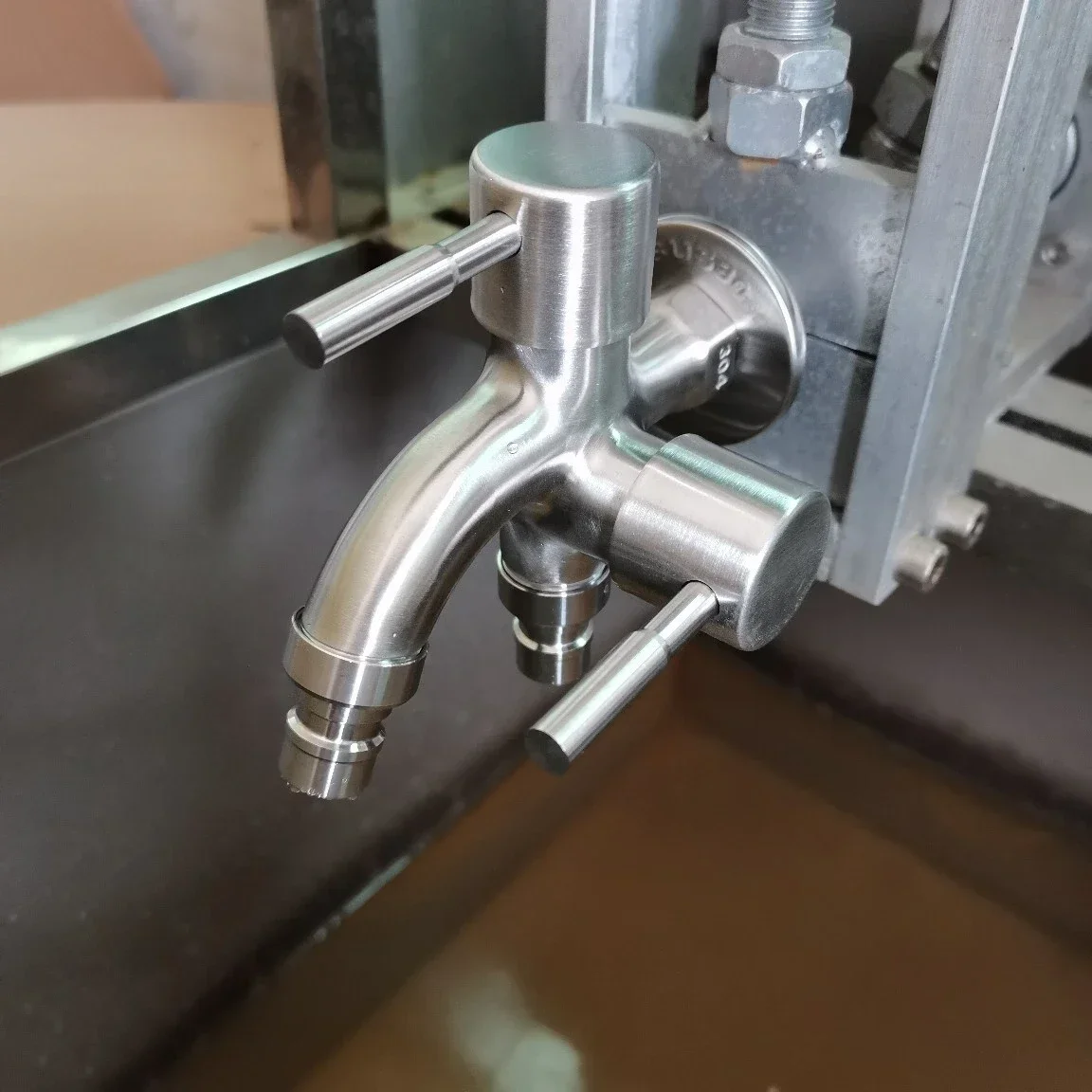 

Настенная швабра для ванной комнаты, кран для бассейна, кран для стиральной машины из нержавеющей стали, многофункциональный двойной кран, садовый кран для умывальника