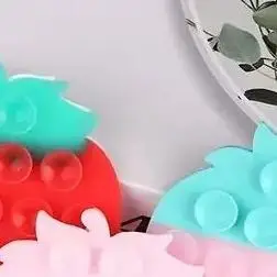 Uchwyt Samochodowy na Telefon z Przyssawką Truskawkową, Uniwersalny Podstawka do Telefonu, Przenośny Stojak na Telefon, Podkładka Mocująca do Nawigacji Samochodowej