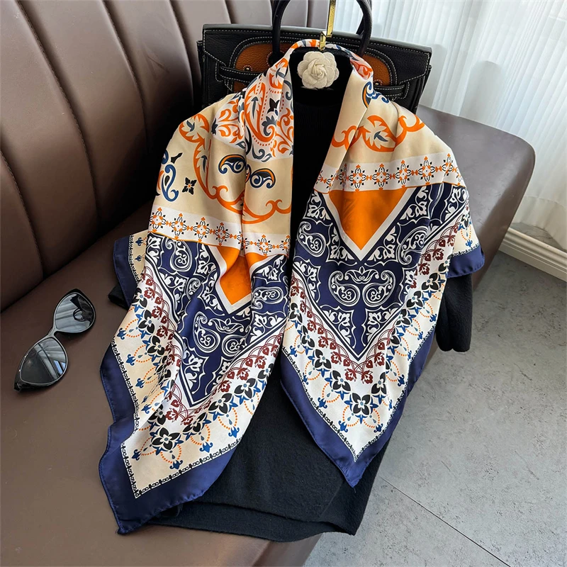 2025 Printemps Et Ete Mode Luxe Impression 90*90CM Femmes Echarpe Satin Carre Chale Elegant Foulard Plage