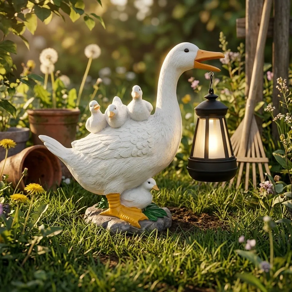 Handmade for solar Powered Resin Duck Lantern for Garden Yard Decoration with Rustic Pastoral Theme and Automatic Light