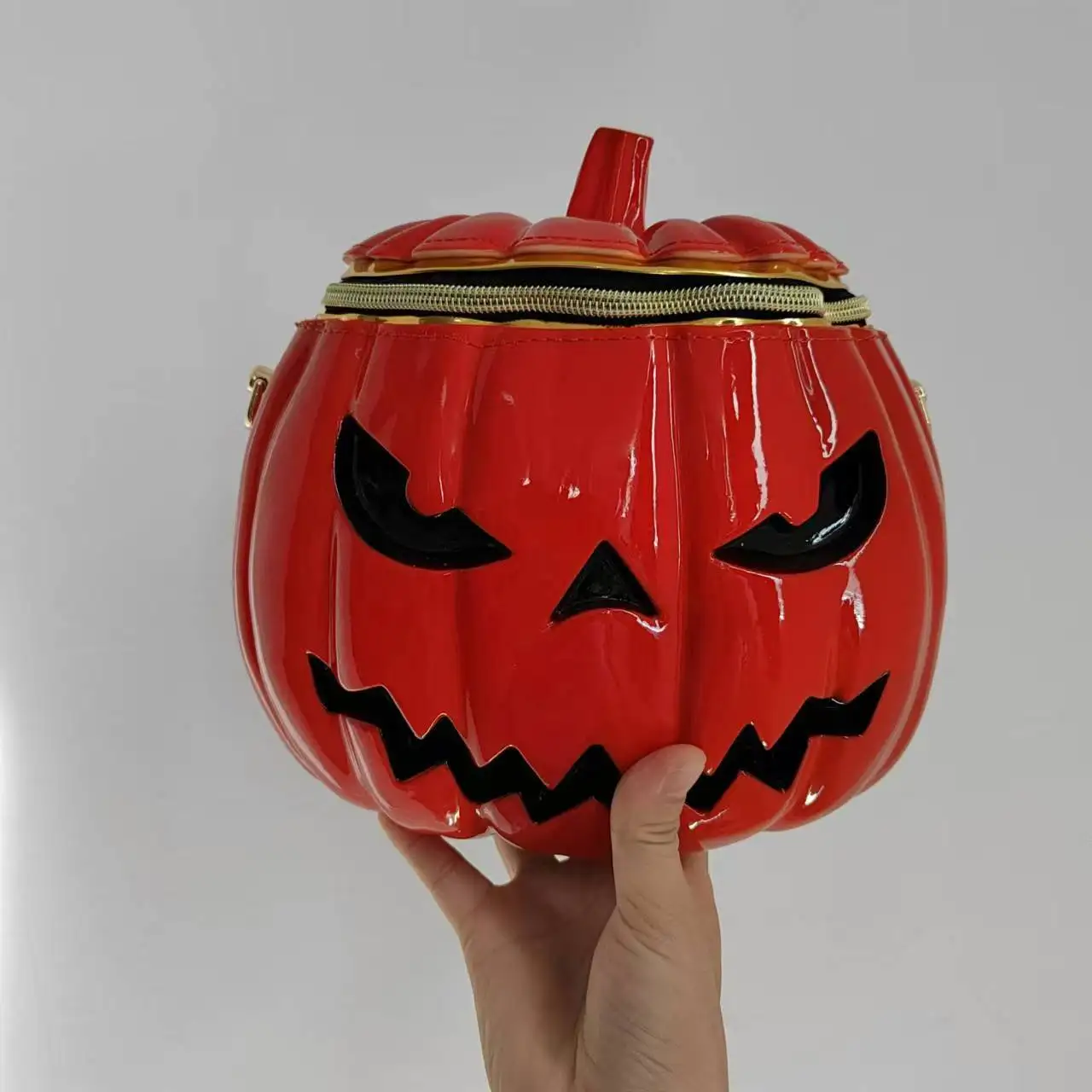 Borsa a tracolla a tracolla arancione a forma di zucca da donna borsa in PVC strana unica novità borsa zucca di Halloween