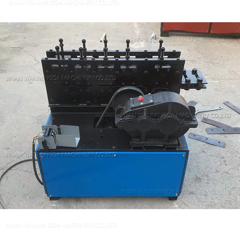 Construction site waste square pipe straightening machine bending rectangular steel pipe straightening machine