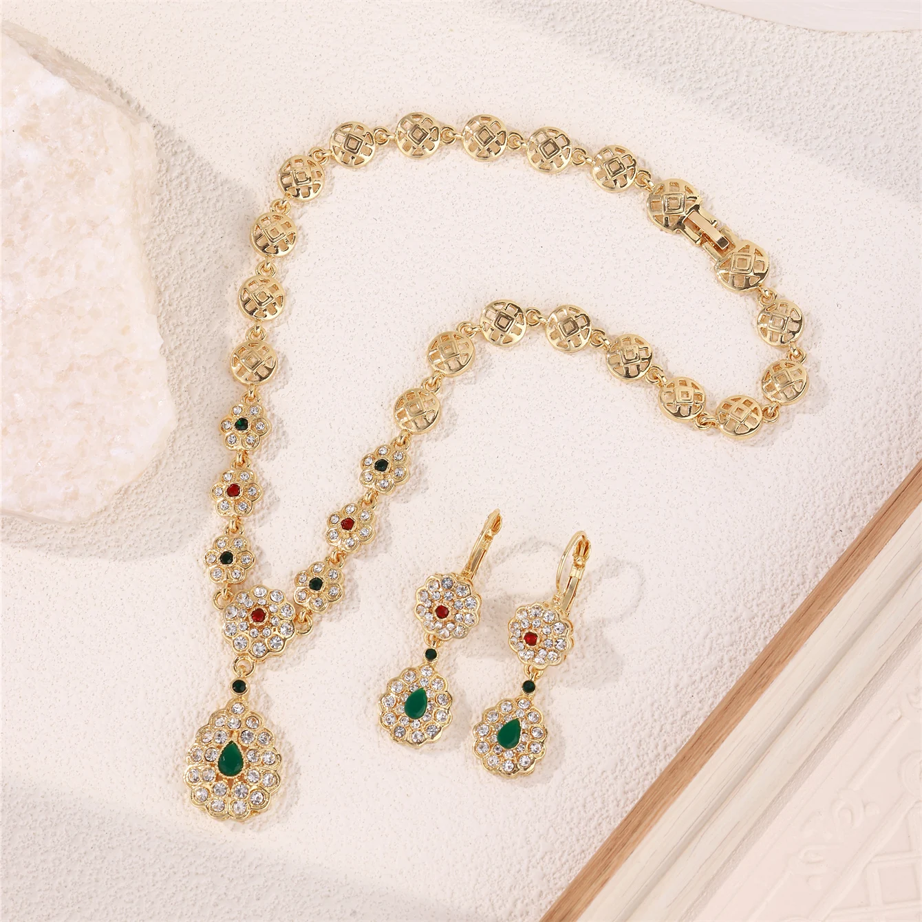 A Necklace Earrings Set Set With Colorful Rhinestone Court Retro Moroccan Fashion Set Necklace