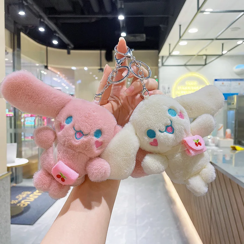 Sanrio อบเชยสุนัข Plush พวงกุญแจน่ารัก Cinnamoroll กระเป๋านักเรียนจี้ Kawaii Plush จี้ห้อยกระเป๋าถือ Kado Ulang Tahun สำหรับเด็ก