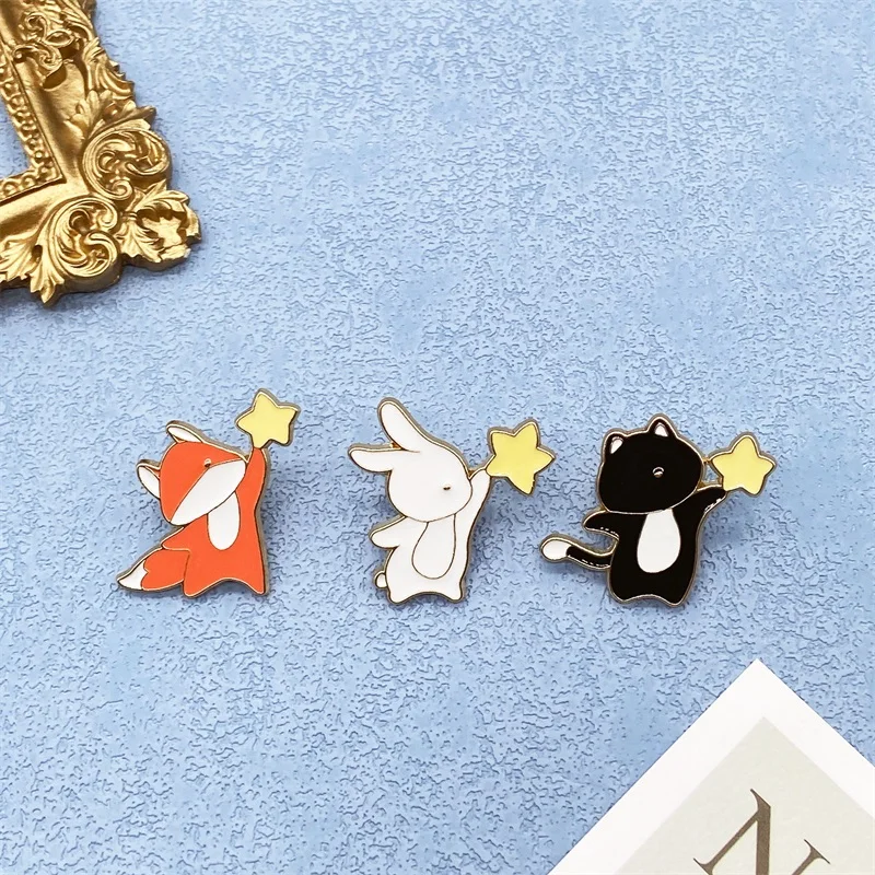 

Creative Hand Picking Stars Alloy Enamel Brooch Cartoon Cute Little Fox Rabbit Holding Star Badge Bag Clothing Pin Jewelry Gift