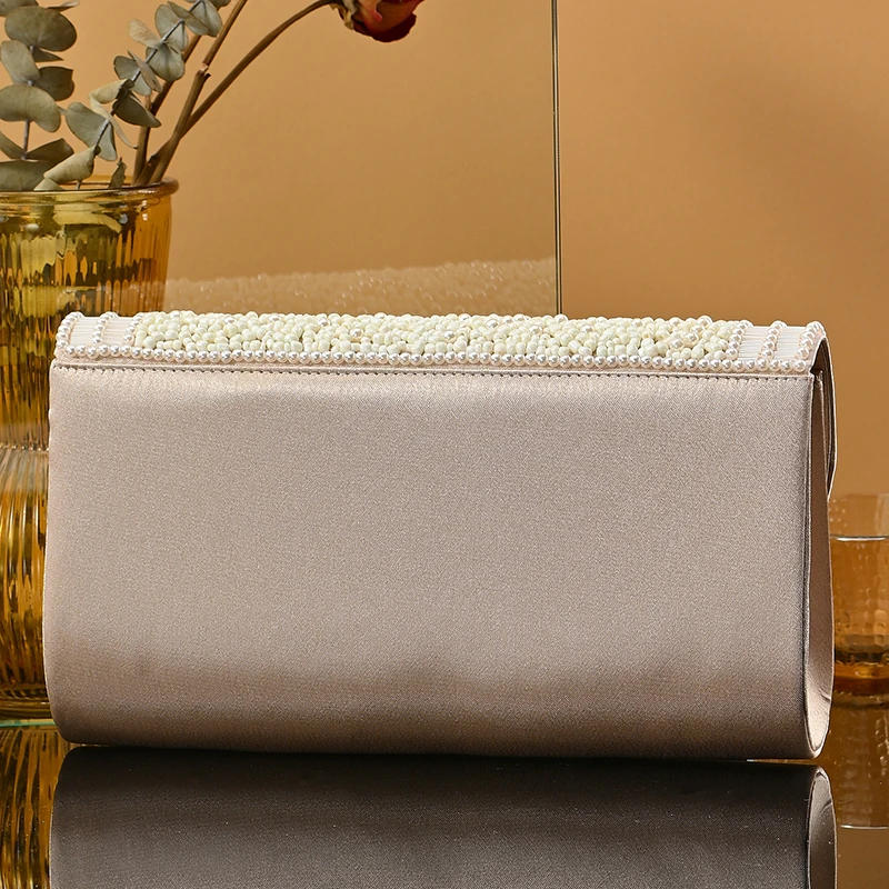 Fresh and fashionable pearl dinner bag ladies light luxury pure color banquet bag, handbag cosmetics mobile phone collection bag