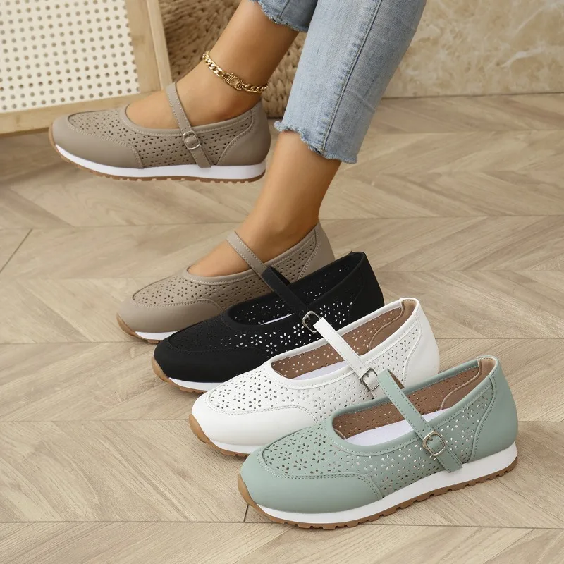 

Spring/Summer 2025 new European and American perforated breathable one-foot large-sized women's casual sneaker single shoes36-43