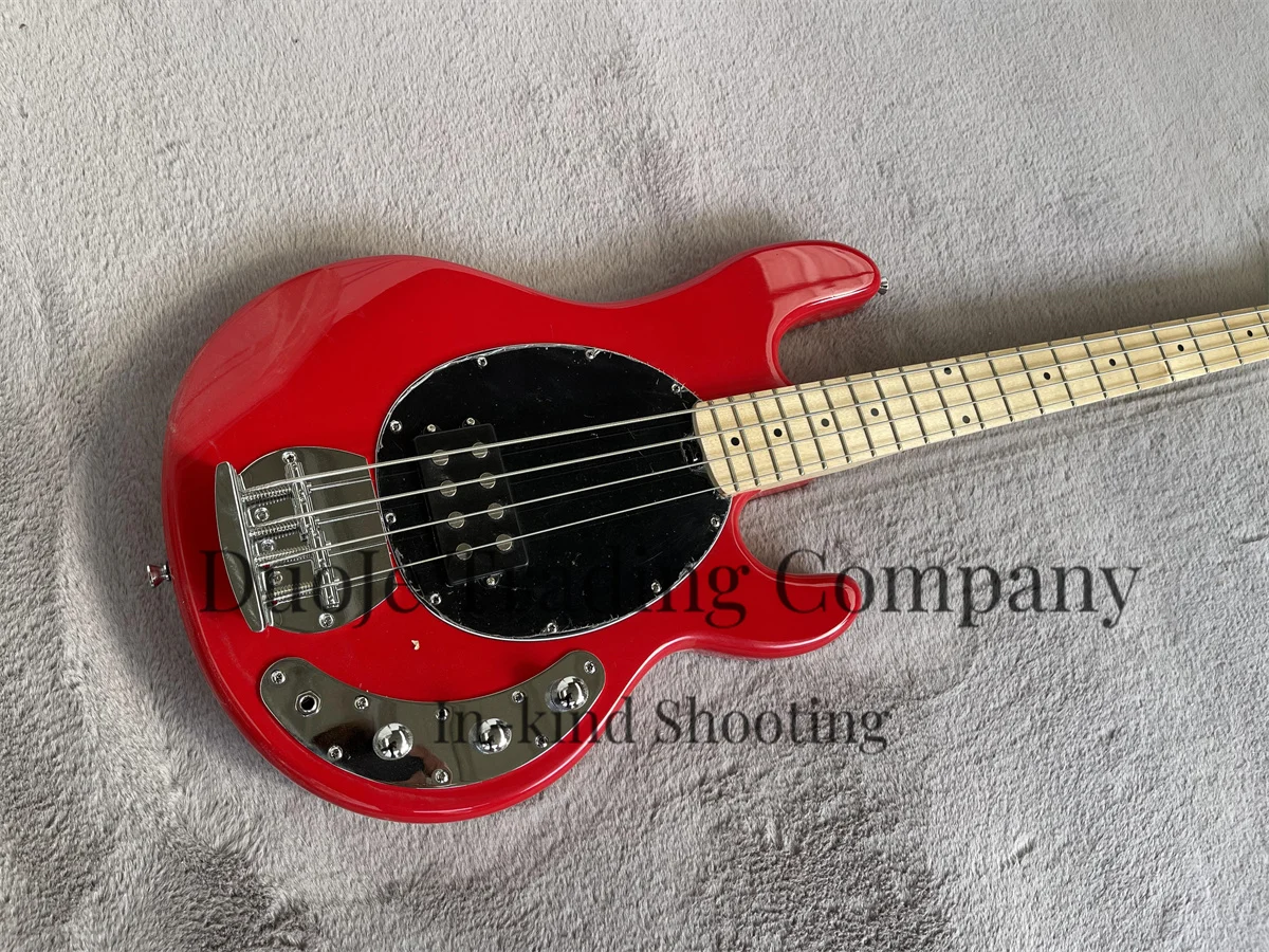 Red electric bass 4-string Ray bass Maple fingerboard Black plate 21Frets Fixed bridge Chrome tuner support customization