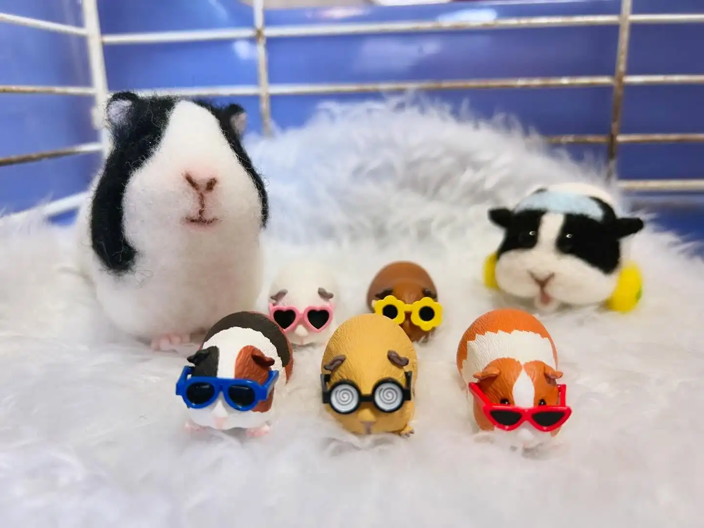 오리지널 캡슐 토이 귀엽고 멋진 둥근 뚱뚱이 햄스터 검은 눈 기니피그 움직이는 선글라스 착용 캐비 미니어처 장식 피규어