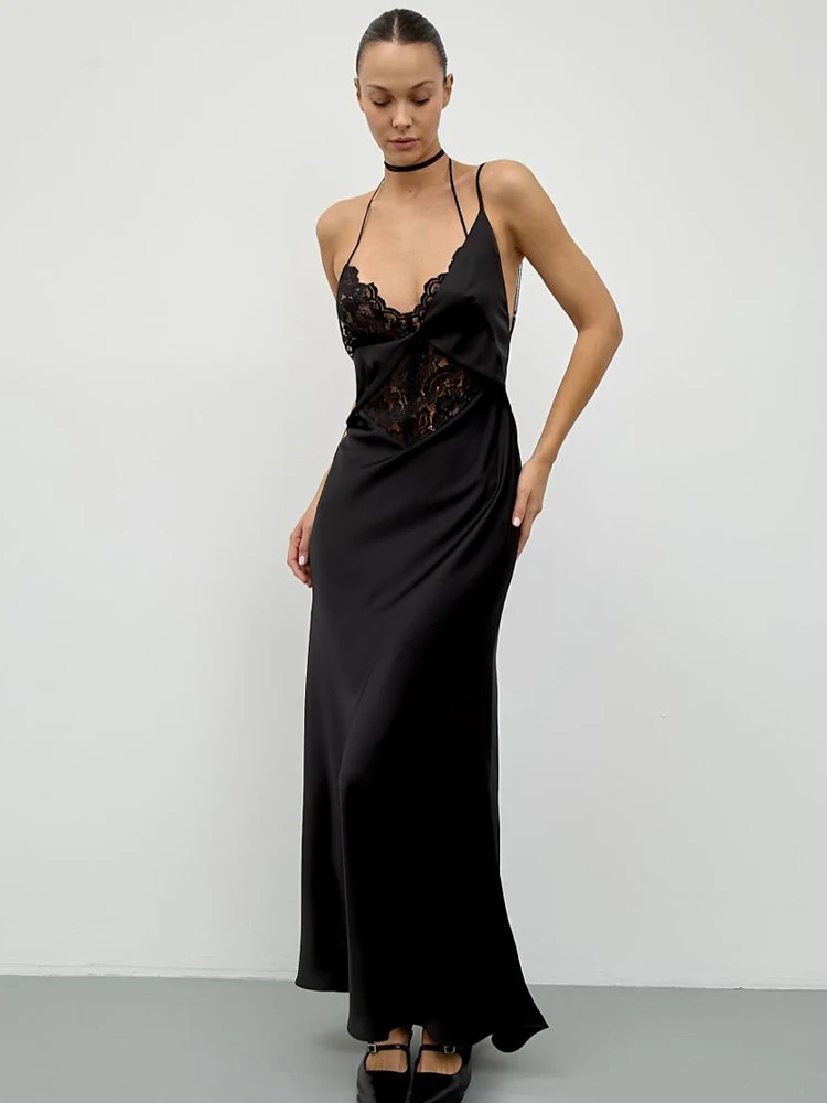 ติ๊กเก็ตส์ เอ็กซ์ วีคอลูกไม้กลวงออกชุดเดรสเกาะอกฤดูร้อนเซ็กซี่เอวสูงบางชุดยาวชายหาดวันหยุดชุดสตรี