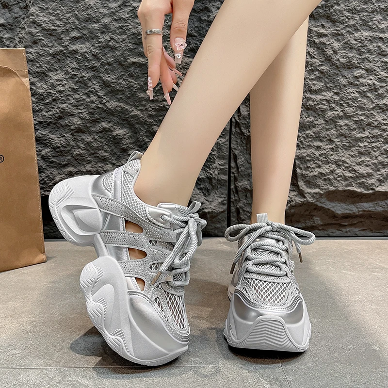 

Лидер продаж 2024, женская обувь, женская вулканизированная обувь на шнуровке, модные повседневные летние новые сетчатые нескользящие дышащие кроссовки, сандалии