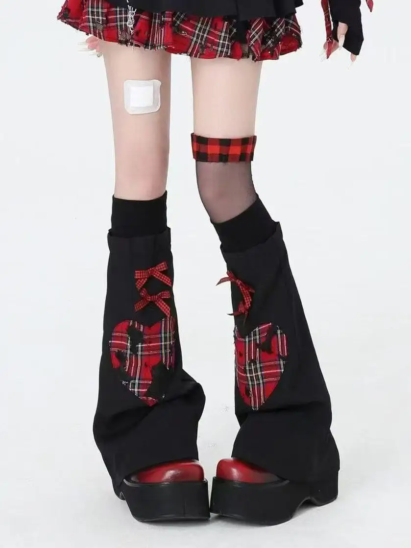 

Модные гетры в стиле панк-рок для девушек: красные в клетку, с сердечками, в стиле Heavy Industry, Pure Desire, Millennium Hot Girl