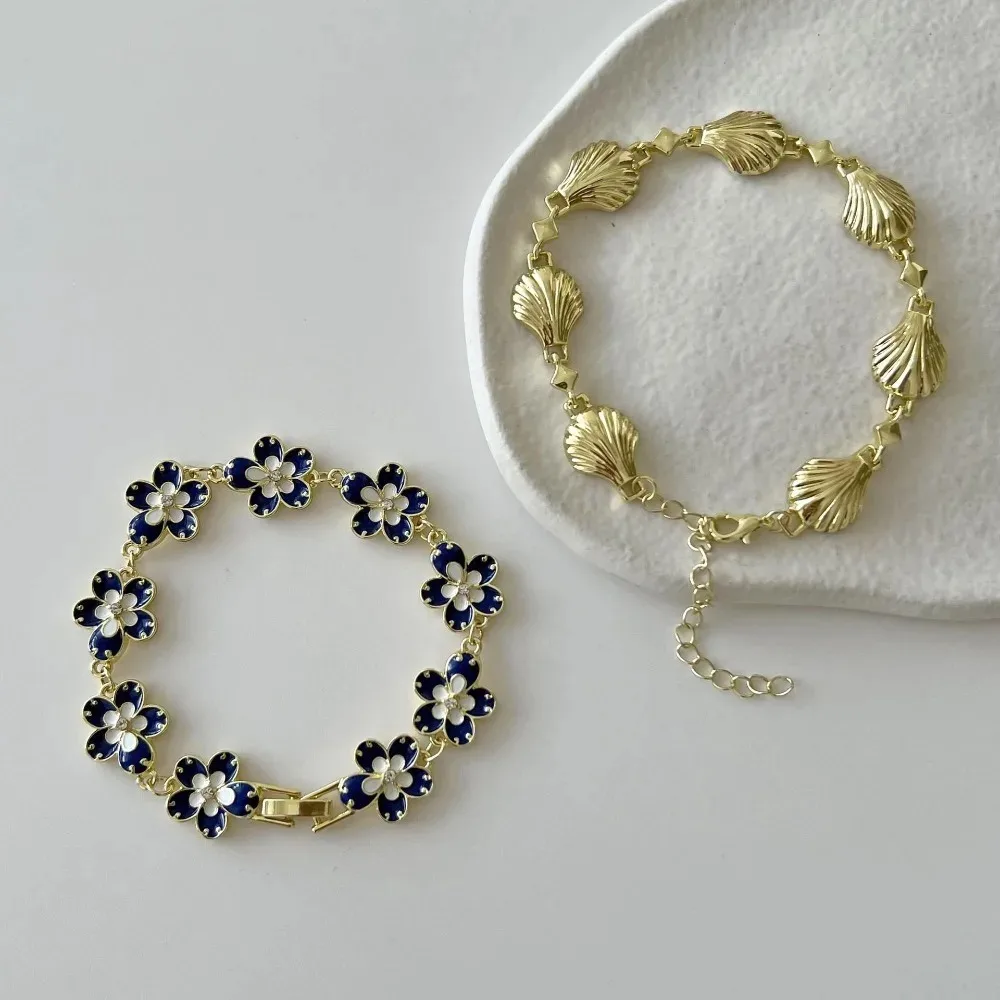 Romantic Retro Simulated Blue White Flower Conch Glaze Splicing Bracelet for Women Boho Temperament Jewelry Accessories Gifts