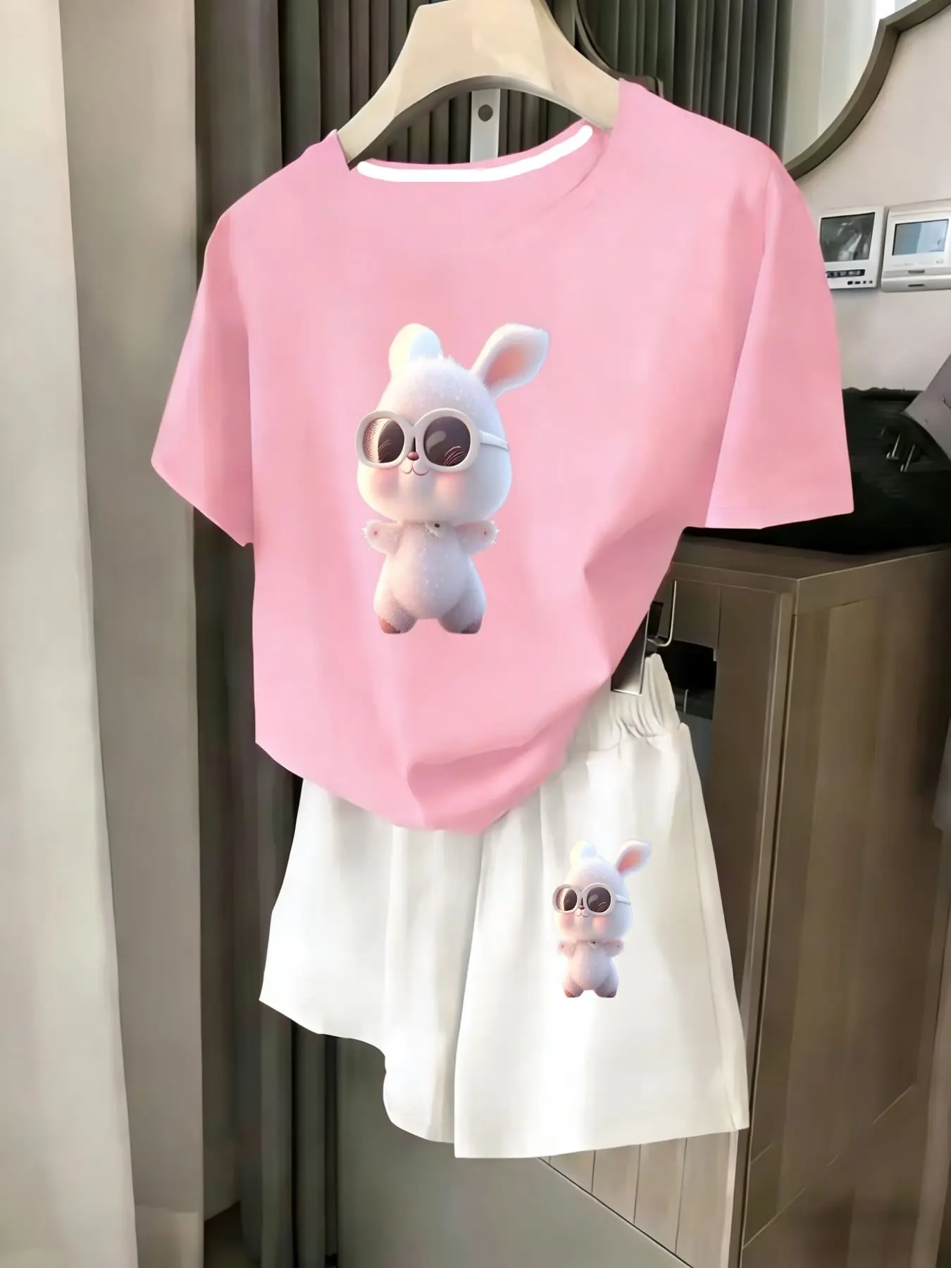 

Ladies 2-Piece Set Summer Beach Vacation Casual round Neck Short Sleeve Random Print T-Shirt Elastic Waist Shorts Suit Comfortab