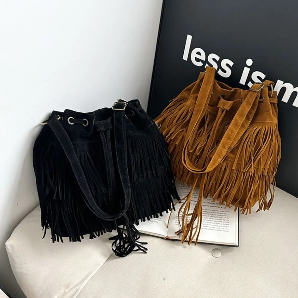 Korean Style Tassel Shoulder Bag PU Leather Large Capacity Suede Handbag Solid Color Ethnic Style Drawstring Bucket Bag Outdoor
