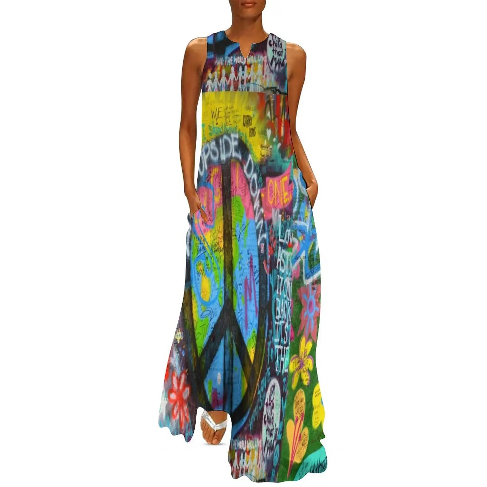 

Graffiti Peace Wall Long Dress Dress woman party dresses woman Dress