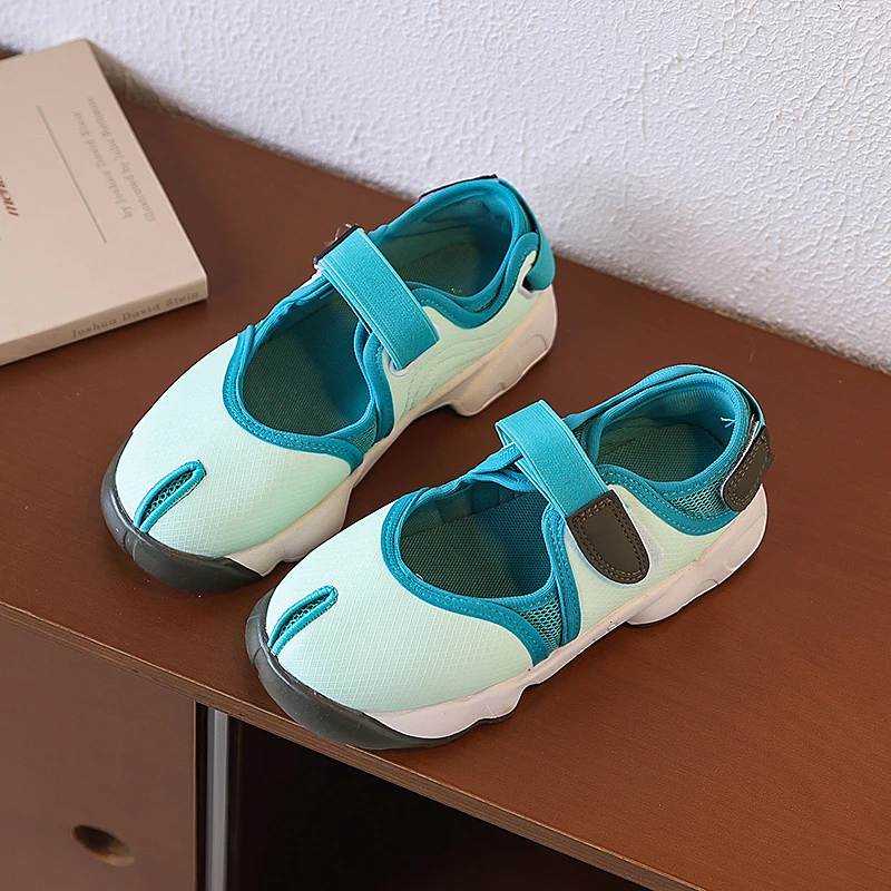 

Girls Running Shoes Soft Bottom Non-slip Kids Flat Shoes Hook&loop Comfortable 2026 Brand New Children Casual Tennis Shoes Mesh