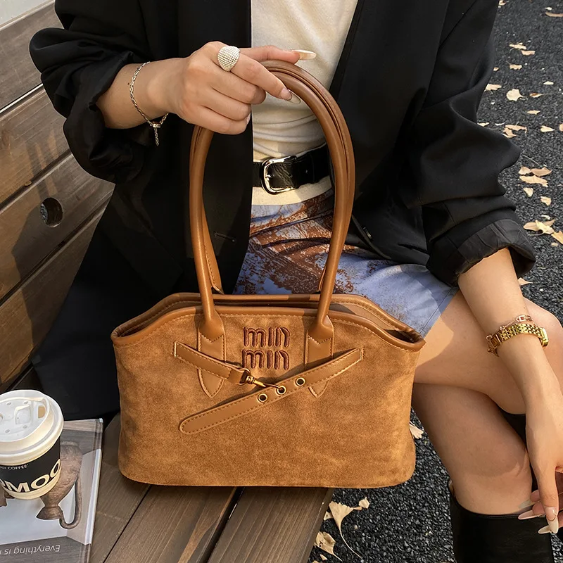 

Осень-зима 2025 года, винтажная матовая сумка-тоут для женщин, мягкая кожаная сумка через плечо в стиле ретро, элегантная сумка через плечо для повседневного офиса ​