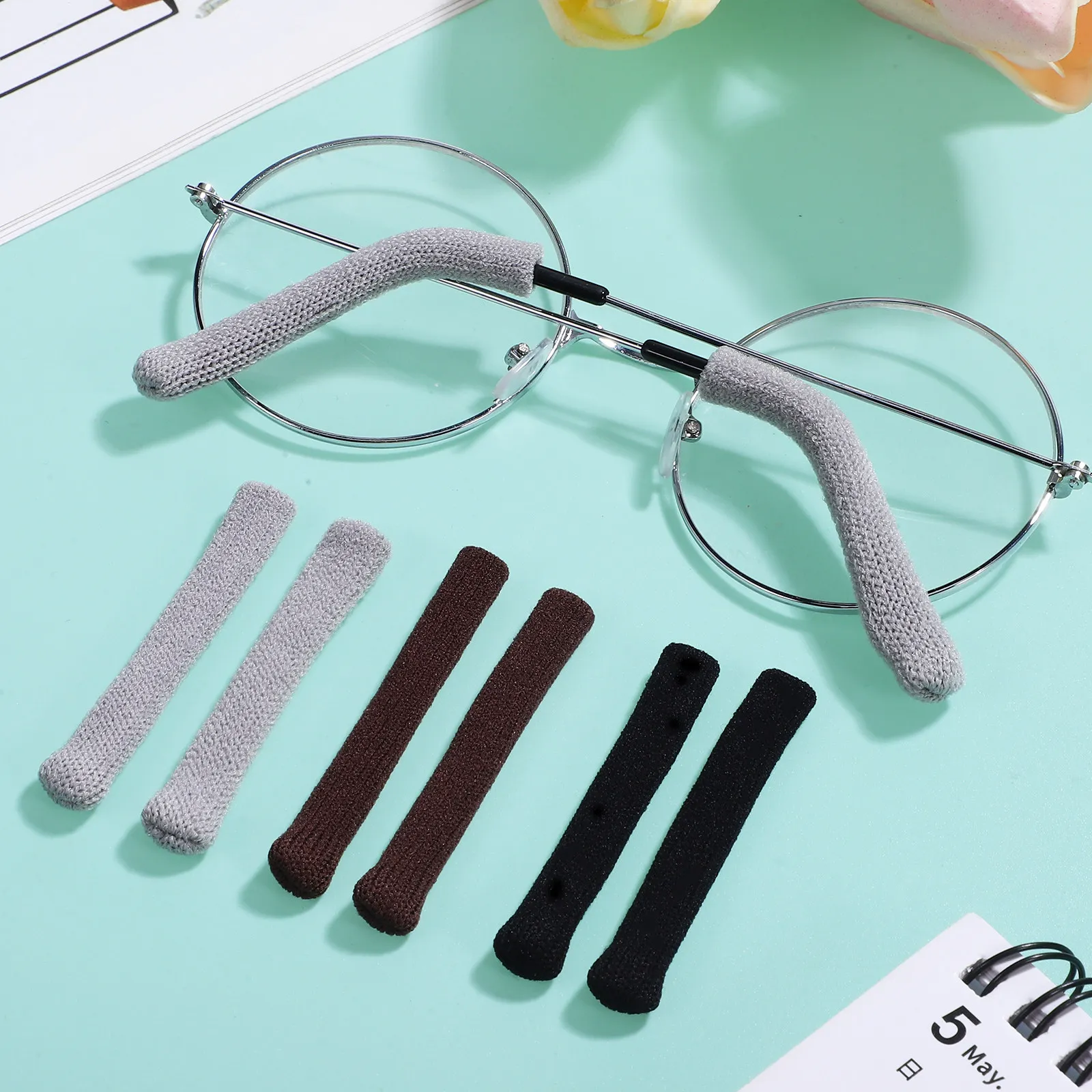 

3Pairs Knitted Glasses Ear Grips Soft Yarn Temple Pads Non Slip for Eyeglass Arms Universal Fit Sleeves