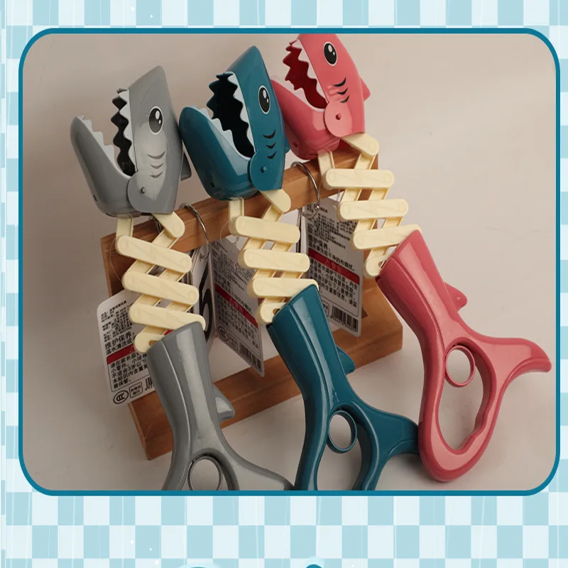 Giocattolo antistress per bambini Squalo retrattile che mordono le dita Giocattoli Manipolatore a molla Clip Novità Parodia Giocattolo di interazione genitore-figlio