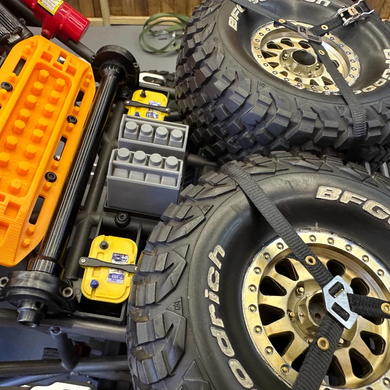 1 paio di batterie per vano motore simulato per accessori TRAXXAS per carte corte UDR 1/7