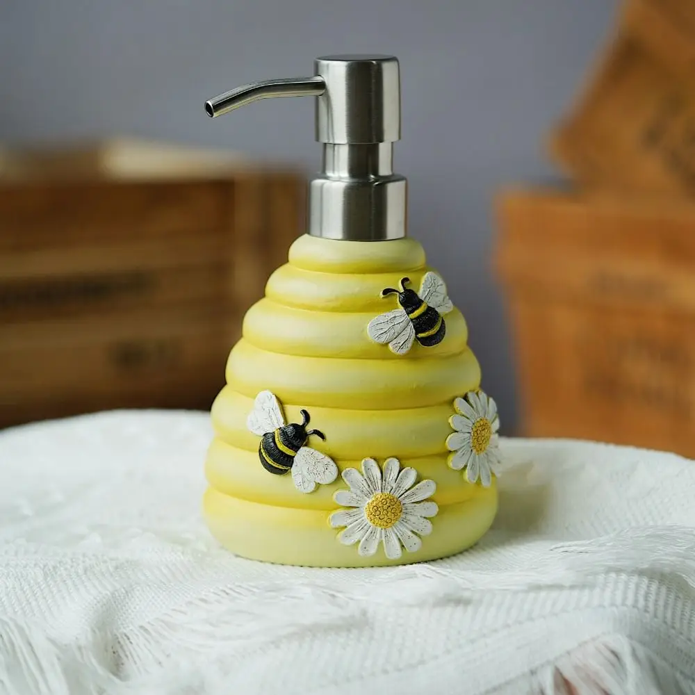 Creative Bee Soap Dispenser Hand Painted Daisy Design Liquid Soap Container Refillable Stainless Steel Pump Head