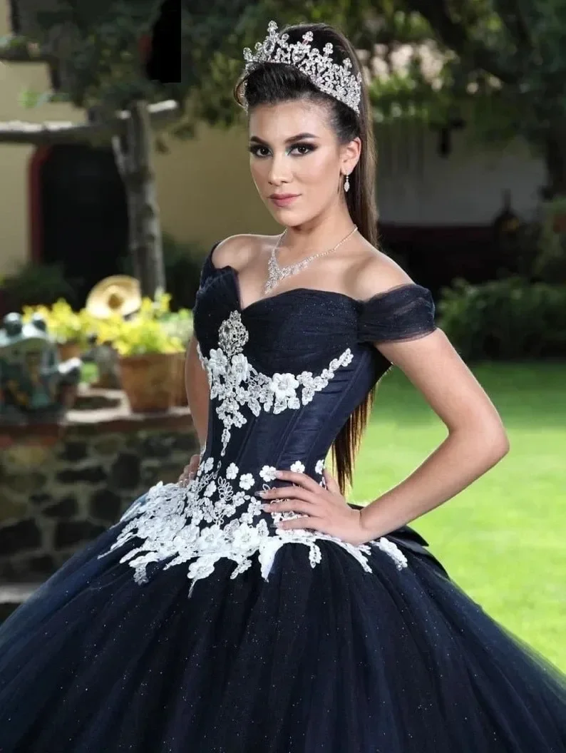 Vestidos De Quinceañera De princesa negra brillante, vestido Sexy De encaje con hombros descubiertos, tul Formal para fiesta De cumpleaños, 15 años