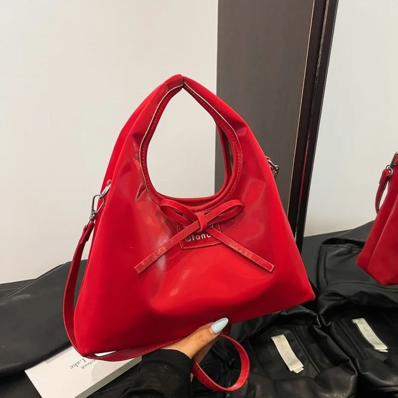 Classic Designer Leather Diaper Bag For Women Luxury Large Capacity Tote Elegant Crossbody Shoulder Bag Stylish And Roomy