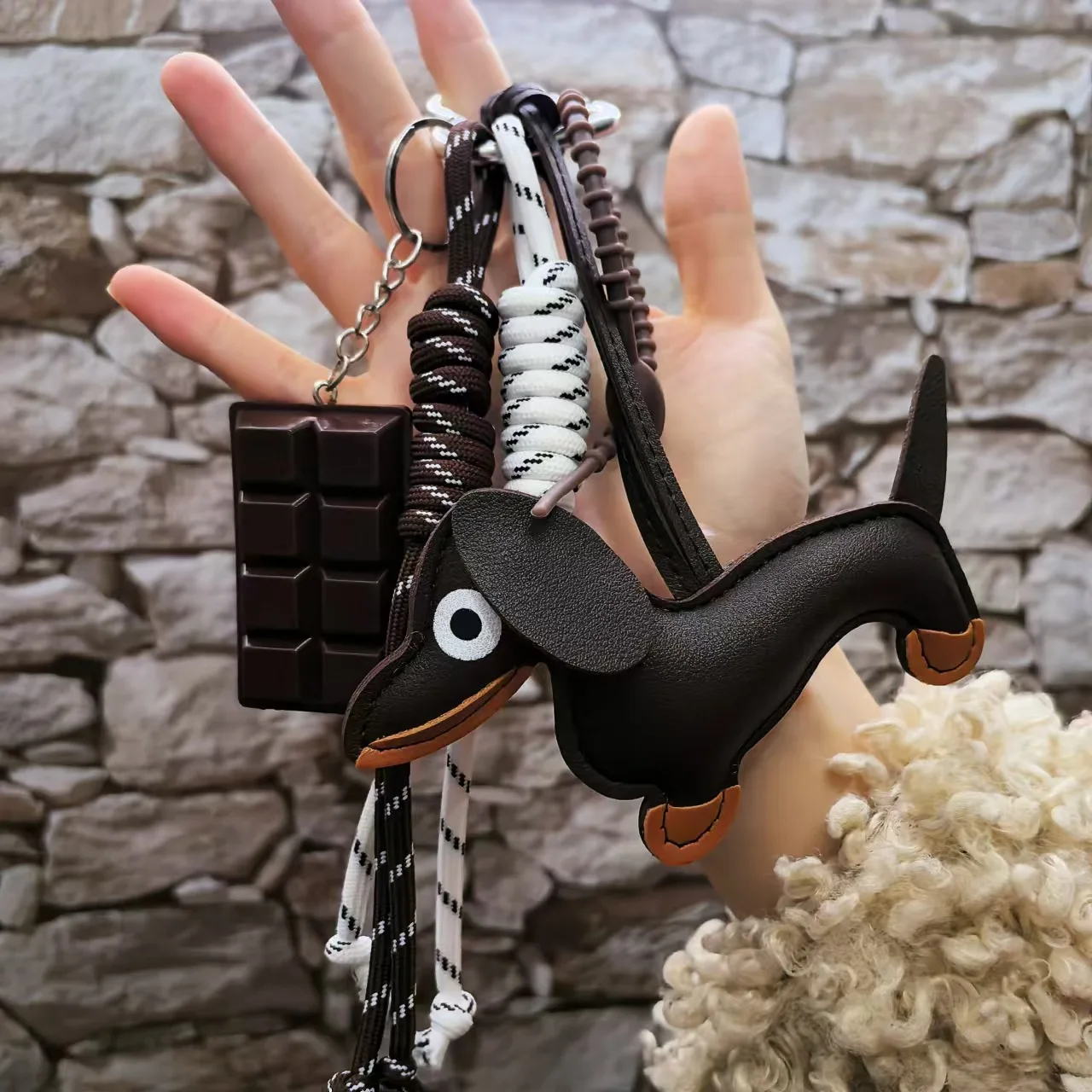 

1pc leather Dachshund keychain, leather puppy keychain bag, decorative gift pendant