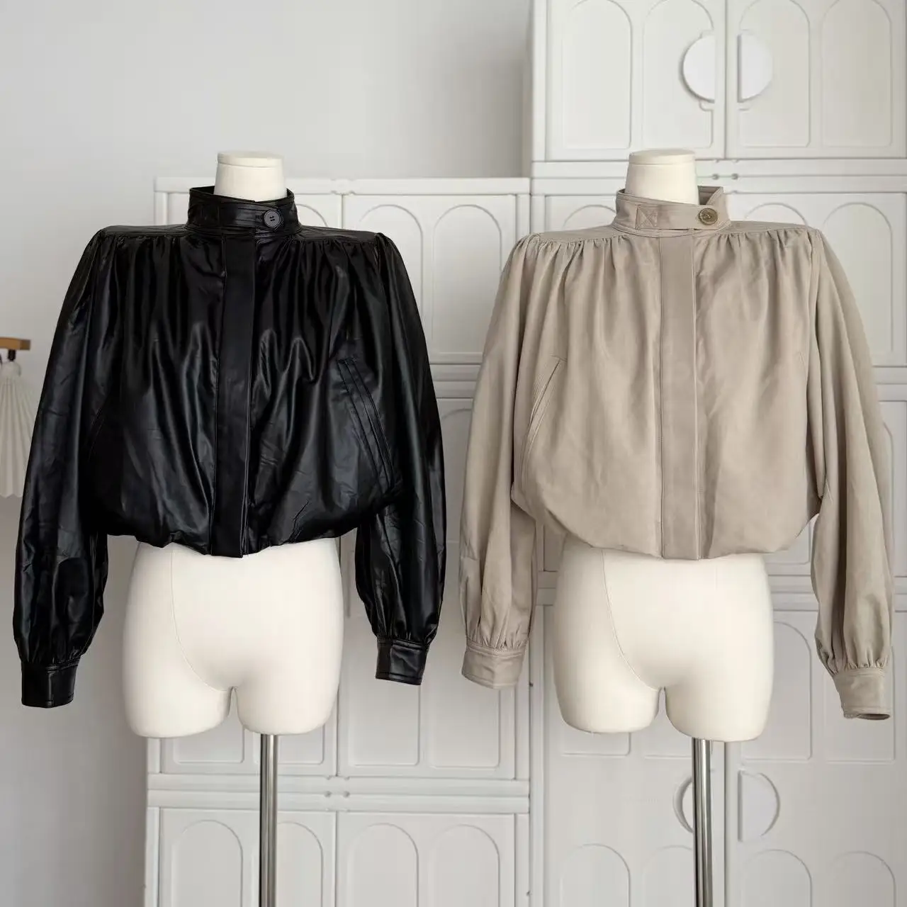 

Women's Spring Autumn Half High Collar Long Sleeve Pu Leather Pleated Hem Short Jacket Lady Streetwear Single Breasted Outwear