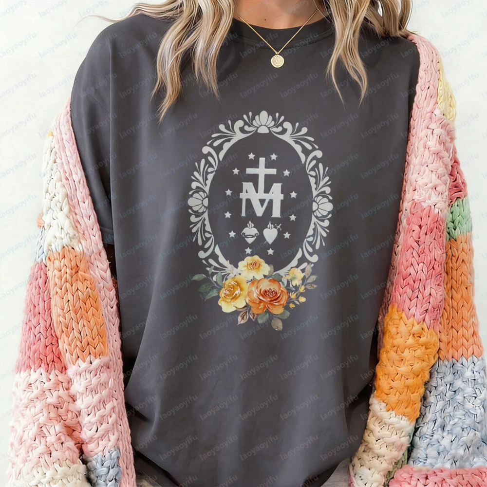 Floral Marian Miraculous Medal T-Shirt Catholic Marian Virgin Mary Tee Spiritual Faith Women Casual Religious Apparel Gift Tops